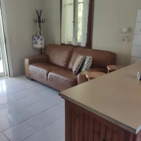 Delphia One Bedroom Traditional House Vakantiehuis