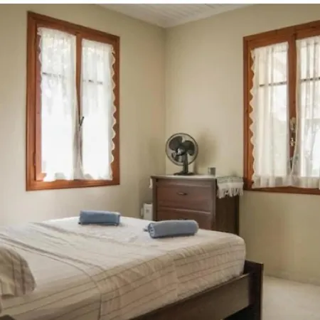 Delphia One Bedroom Traditional House * Lourdata (Kefalonia)